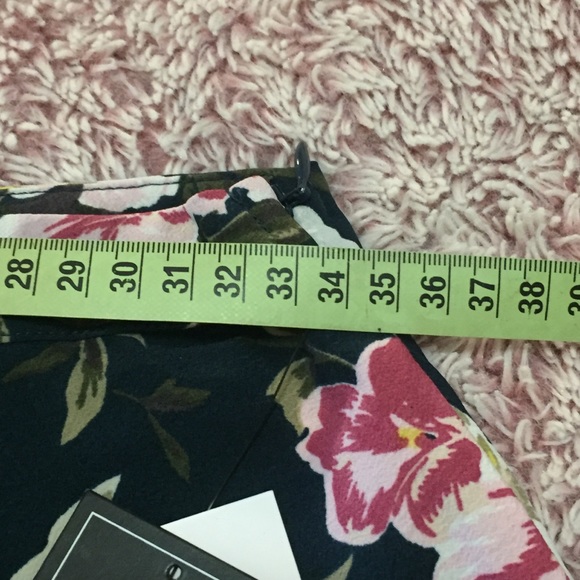 NWT VOLCOM FLORAL SKIRT | sz 10 fitted midi - Picture 9 of 16